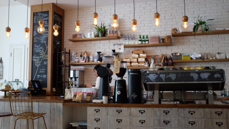 ecommerce-BRIGNOLES-min_coffee_shop_light_cafe_coffee_shop-32620